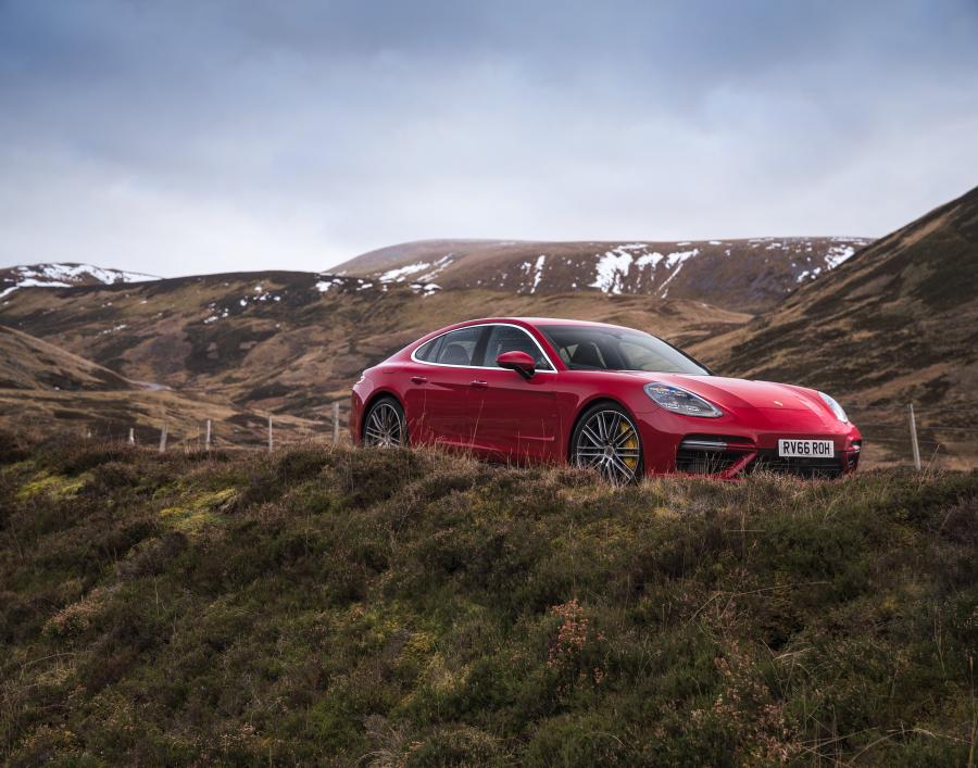  Porsche Panamera Turbo 2016 года  (UK) (фото 8 из 16)